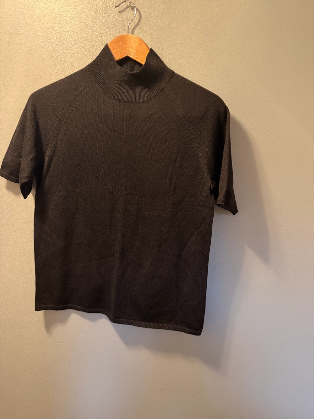 Dialogue wool blend Black Short-Sleeve Turtleneck Knit Top